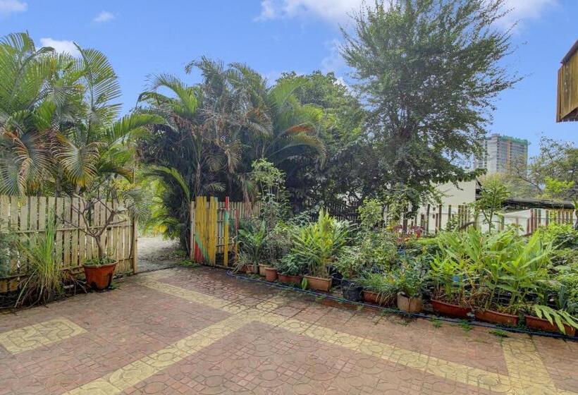 ホテル Flagship Gandharva Lodging