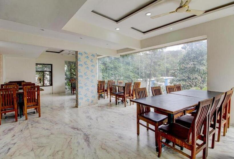 ホテル Flagship Gandharva Lodging