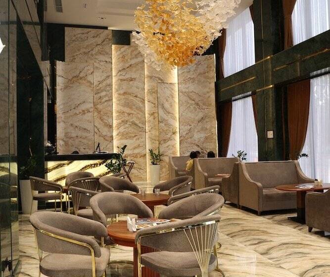 هتل Mir Luxe Plaza