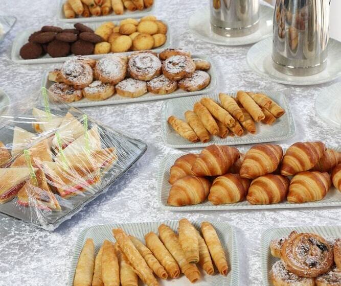 هتل Mir Luxe Plaza