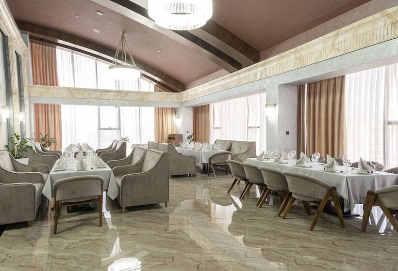 هتل Mir Luxe Plaza