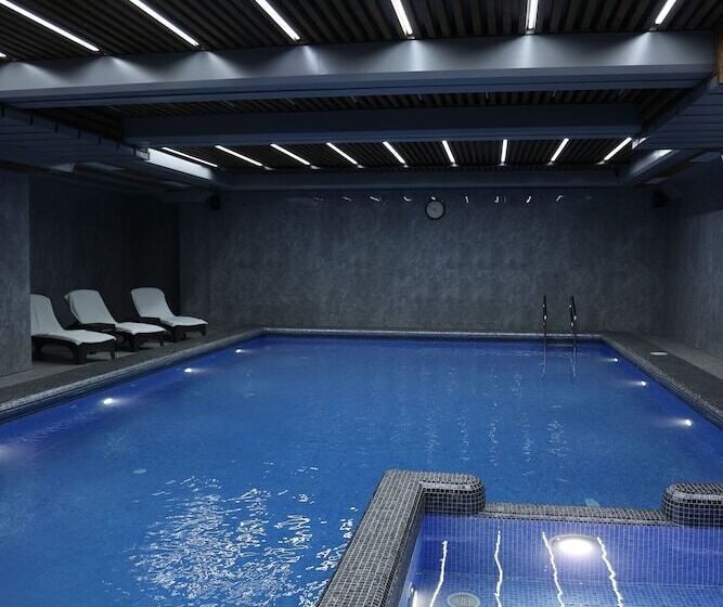 هتل Mir Luxe Plaza