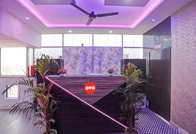 Hotel Oyo Flagship Shri Nanadan Palace