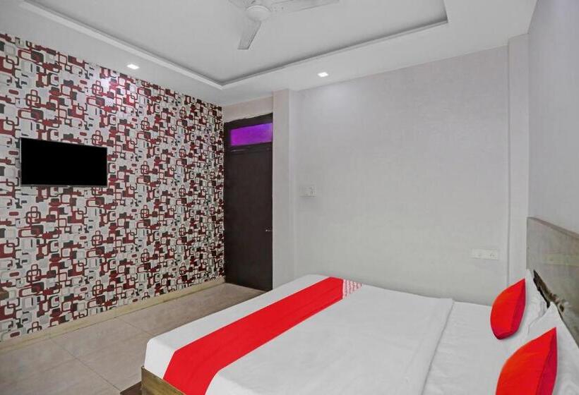 Hotel Oyo Flagship Shri Nanadan Palace