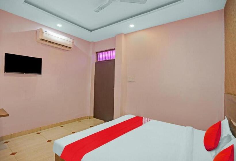 Hotel Oyo Flagship Shri Nanadan Palace