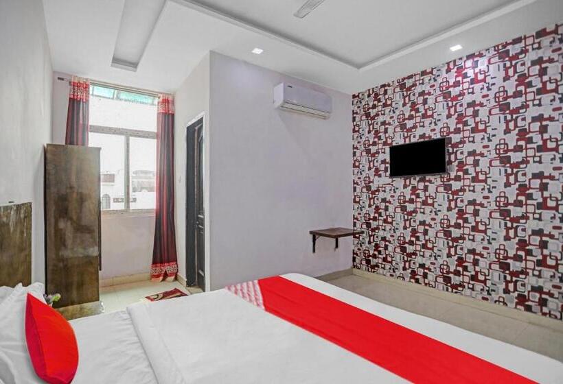 Hotel Oyo Flagship Shri Nanadan Palace