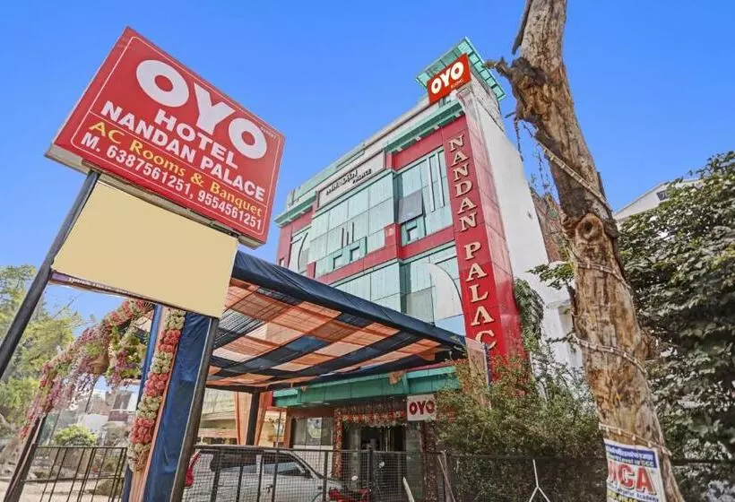 ホテル Oyo Flagship Shri Nanadan Palace