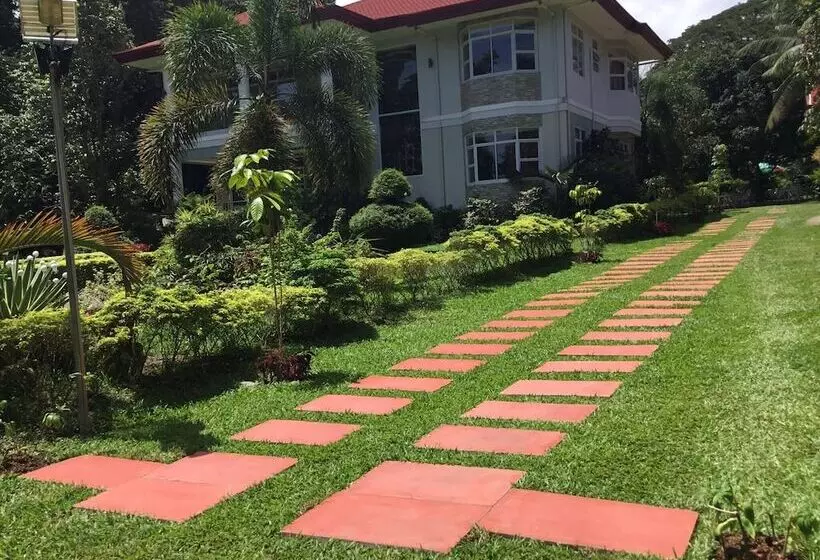 ユースホステル Camiguin Lanzones Resort