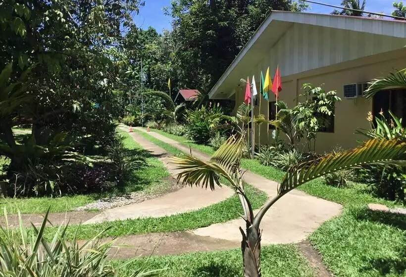 ユースホステル Camiguin Lanzones Resort