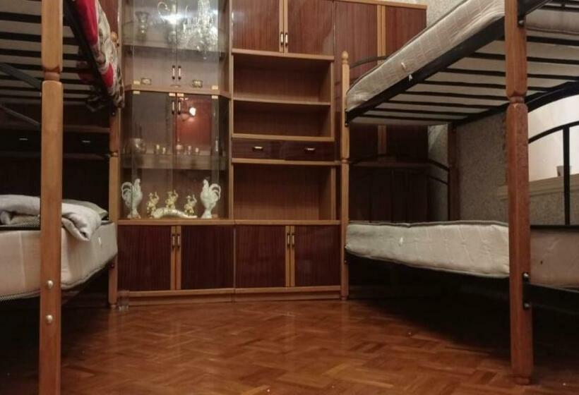 هاستل R & R International