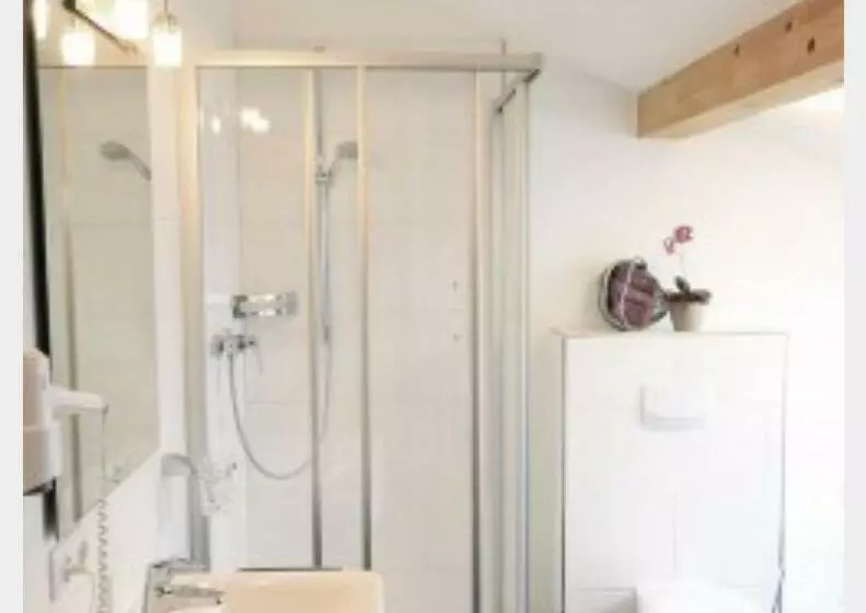 Kapselihotelli L Ulivo Italienische Restaurant Und Pension