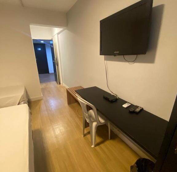 Отель Garvey Park