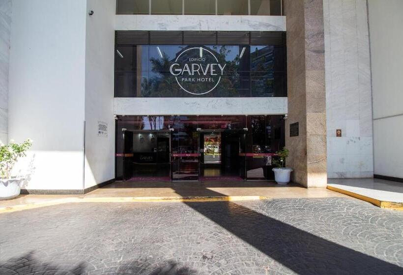 Отель Garvey Park