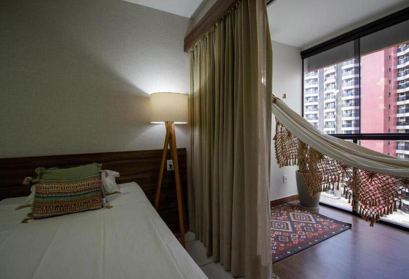 Отель Garvey Park