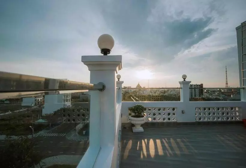 هتل Phạm Gia Phan Thiết