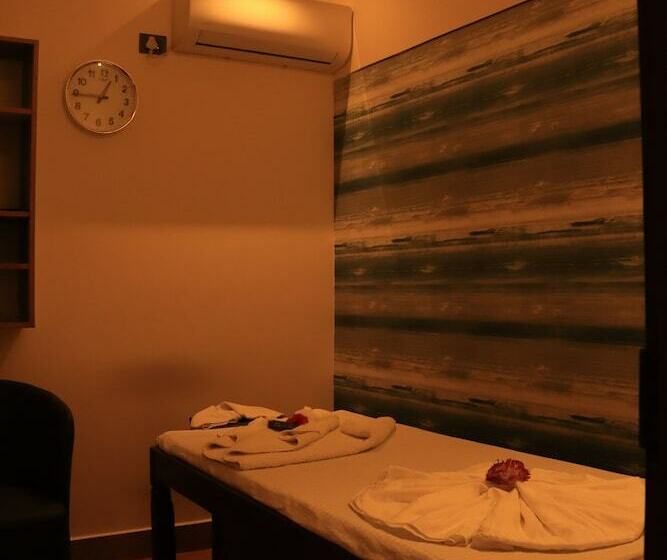 فندق Lotus Club Boutique