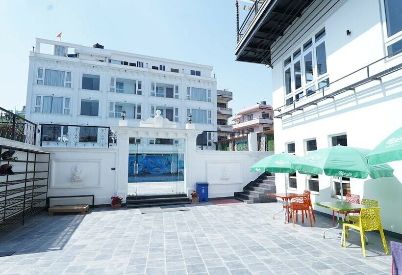 فندق Lotus Club Boutique