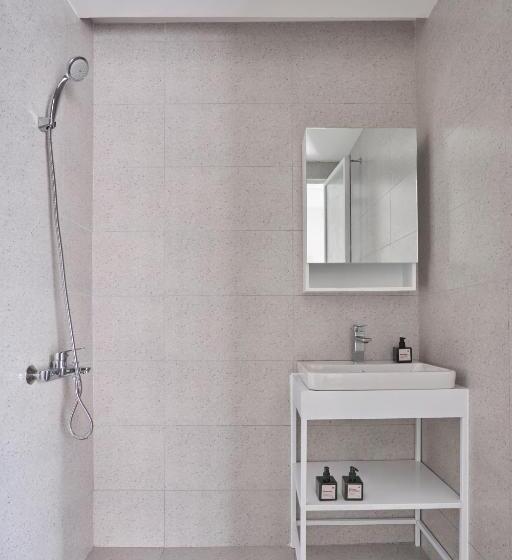 هتل M Village Lê Văn Sỹ