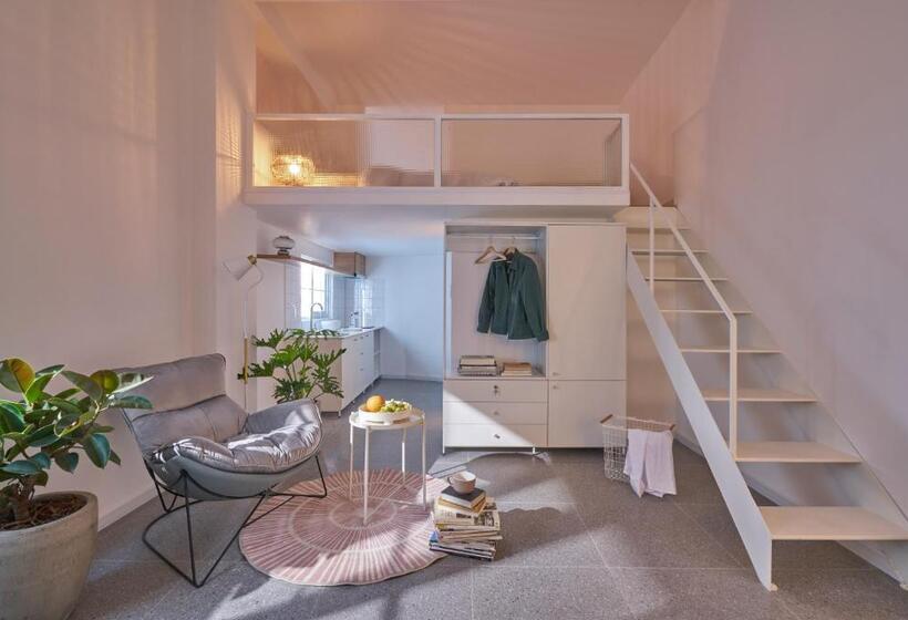 هتل M Village Lê Văn Sỹ