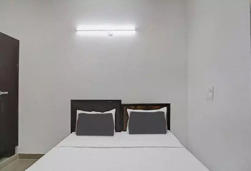 Hotelli Spot On Mt White House