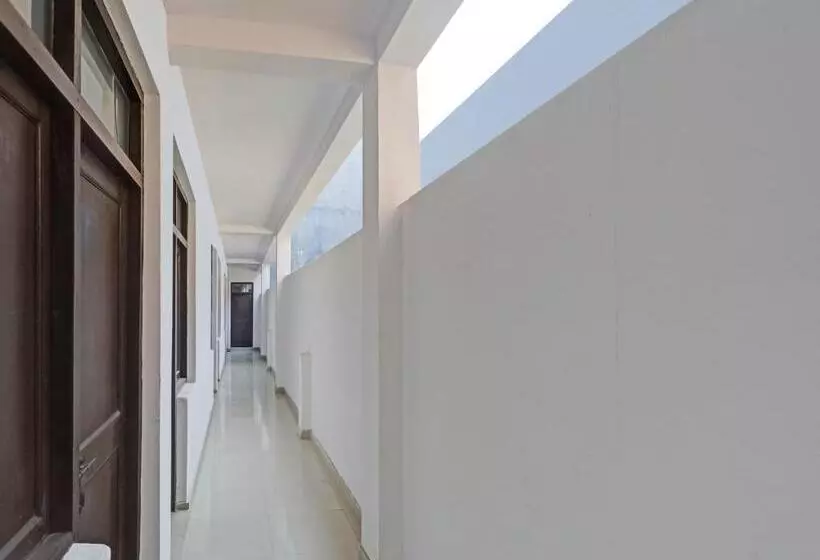 Hotelli Spot On Mt White House