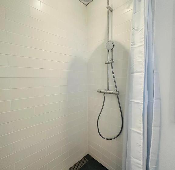 پانسیون Waterfront Fjord House