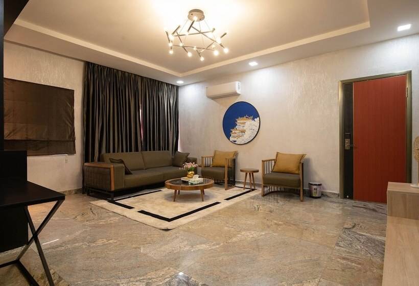 Yanna Apartment By Khaliques