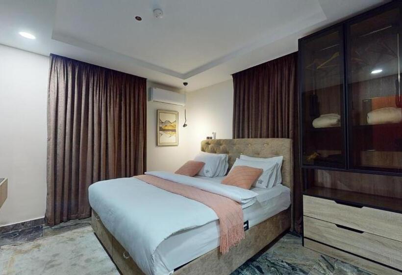 Yanna Apartment By Khaliques