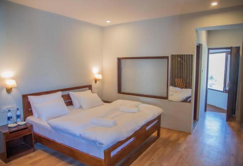 Hotelli Apricot Inn Kargil