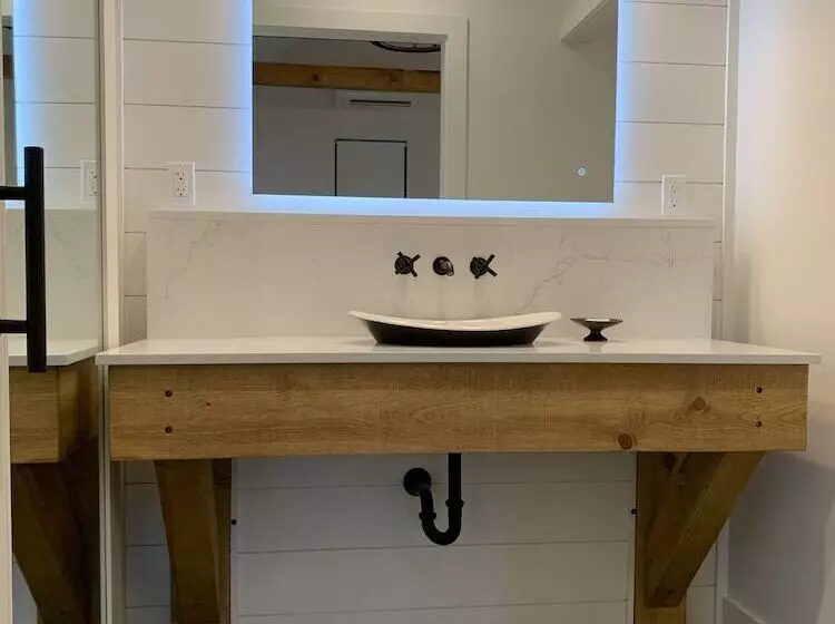 هتل The Scout Boutique Cottages