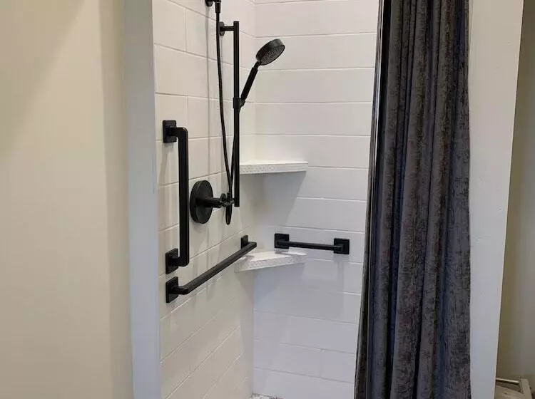 هتل The Scout Boutique Cottages