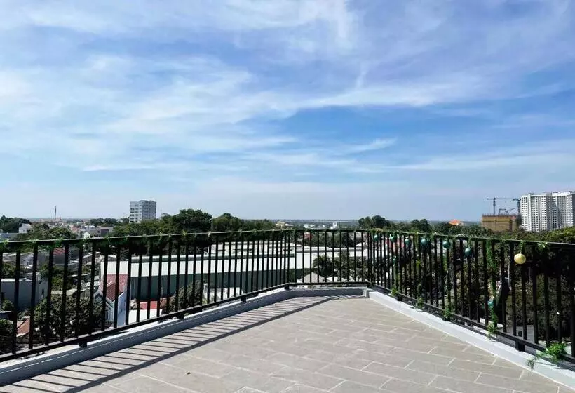 Hoàng Triều Hotel   Marina Bình Dương