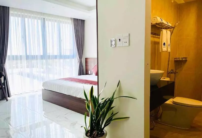 Hoàng Triều Hotel   Marina Bình Dương