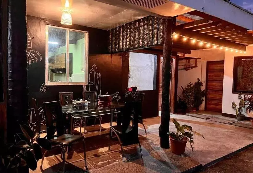 پانسیون Jancas Vacation Home Camiguin Couple Room 1