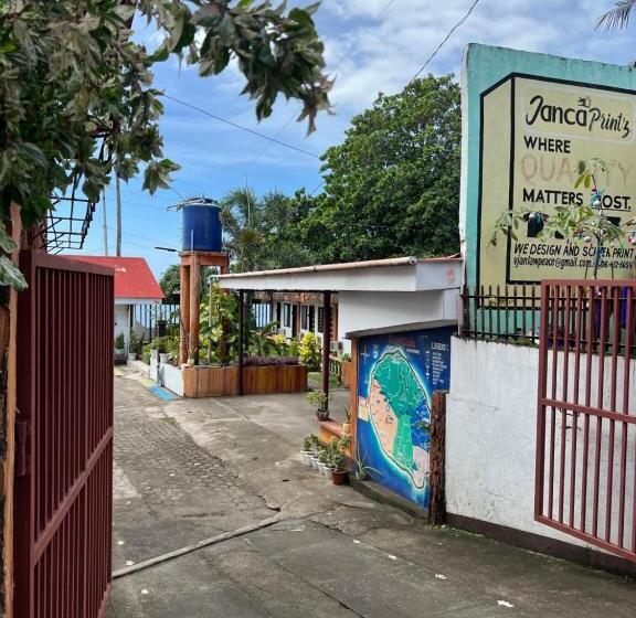 پانسیون Jancas Vacation Home Camiguin Couple Room 1