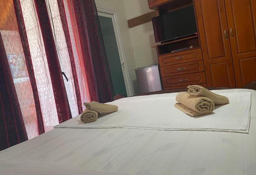 پانسیون Vila Avni Likometi