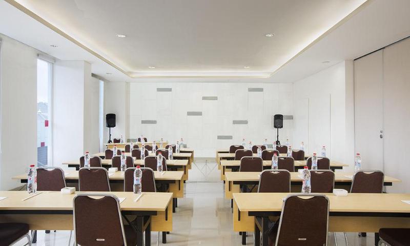 Amaris Hotel Simpang Lima