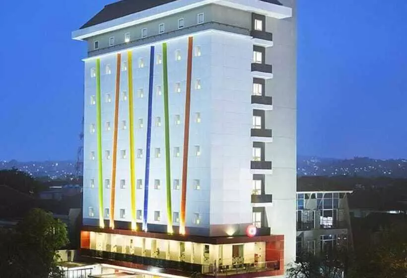 Amaris Hotel Simpang Lima