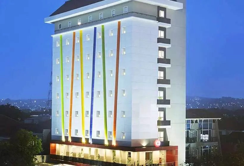 Amaris Hotel Simpang Lima
