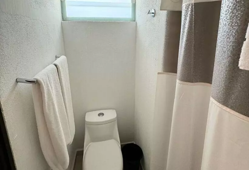 هتل Barra De Navidad