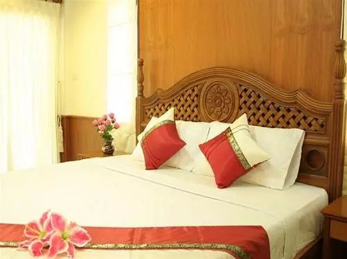 Отель Chaloklum Bay Resort