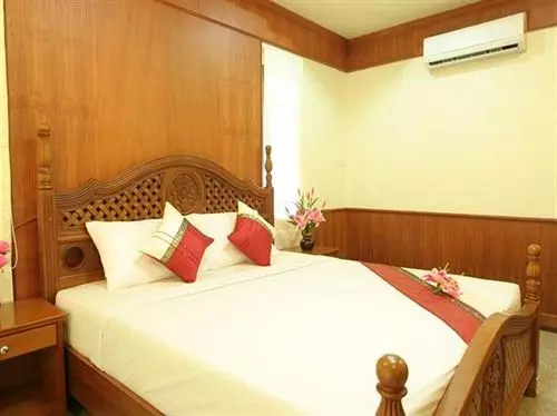 Отель Chaloklum Bay Resort