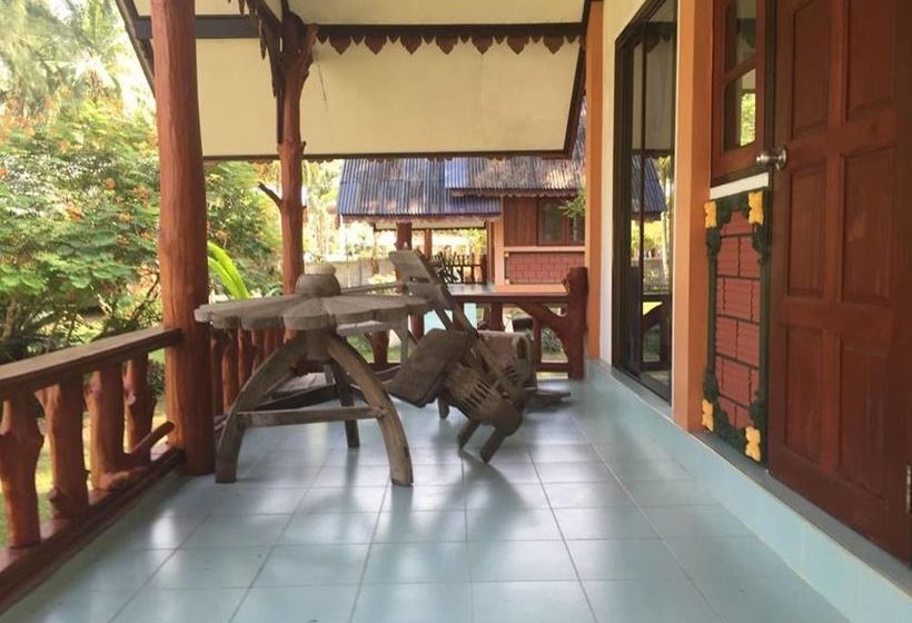 ホテル Chaloklum Bay Resort