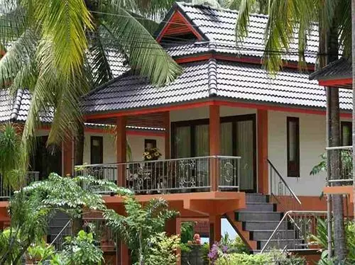 Отель Chaloklum Bay Resort