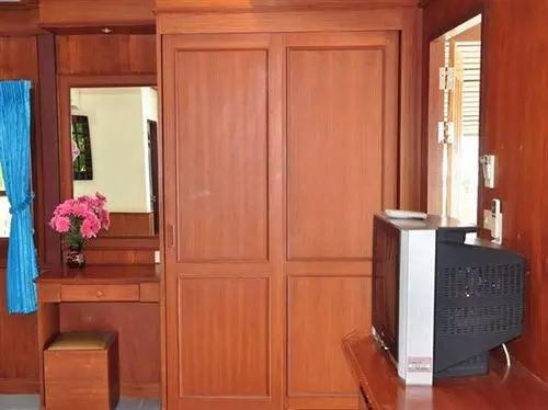 Отель Chaloklum Bay Resort