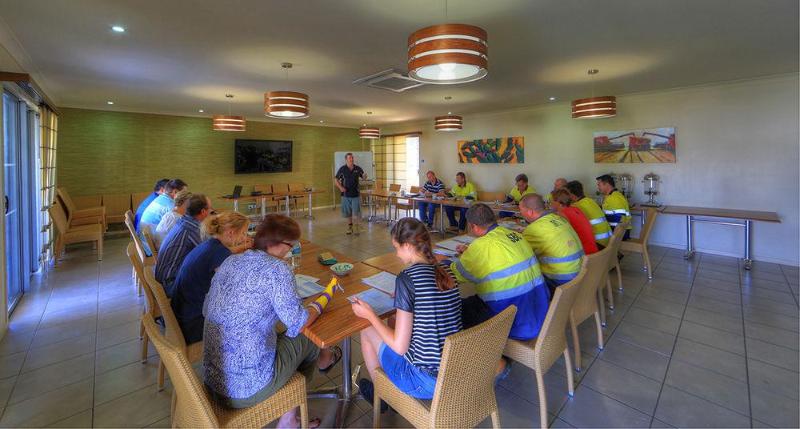 Отель Chinchilla Motor Inn