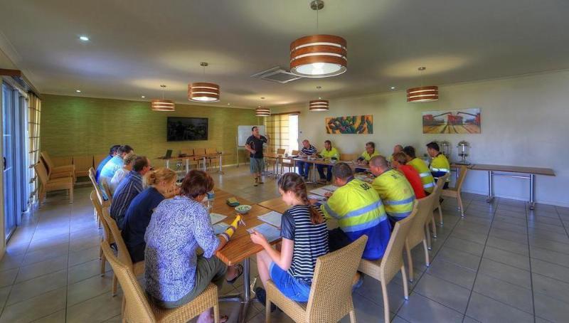 Отель Chinchilla Motor Inn