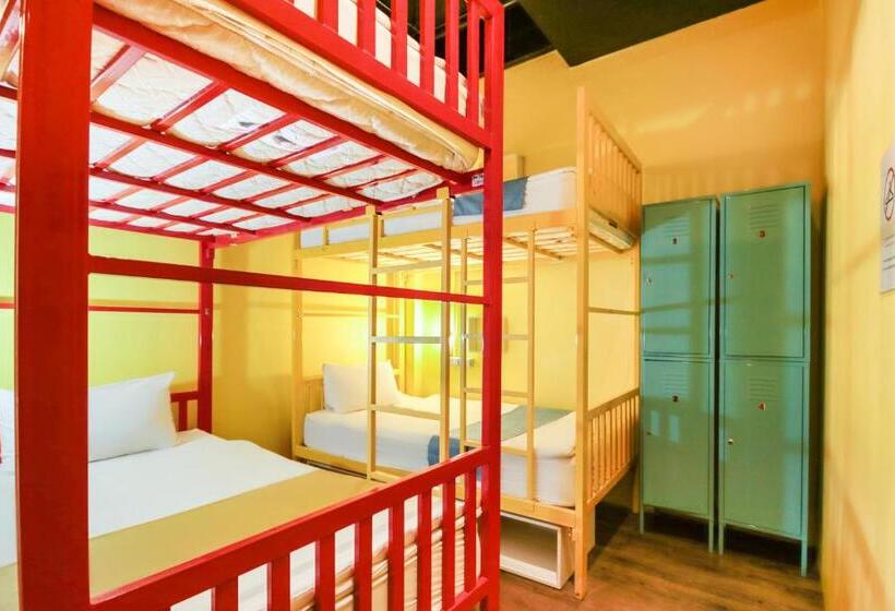 酒店 Fin Hostel Phuket