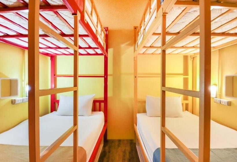 酒店 Fin Hostel Phuket