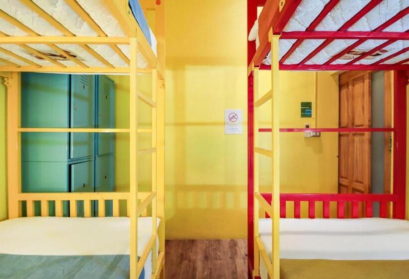 酒店 Fin Hostel Phuket